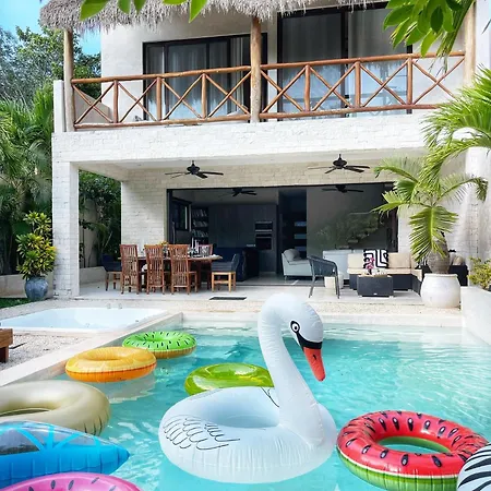 Luxury House Tomanoa - 10Pers - 4Rooms - Pool - Hotjacuzzi - Speed Wifi -Waterfall