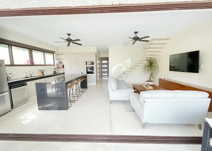 Villa Luxury House Tomanoa - 10pers - 4rooms - Pool - Hotjacuzzi - Speed Wifi -waterfall *