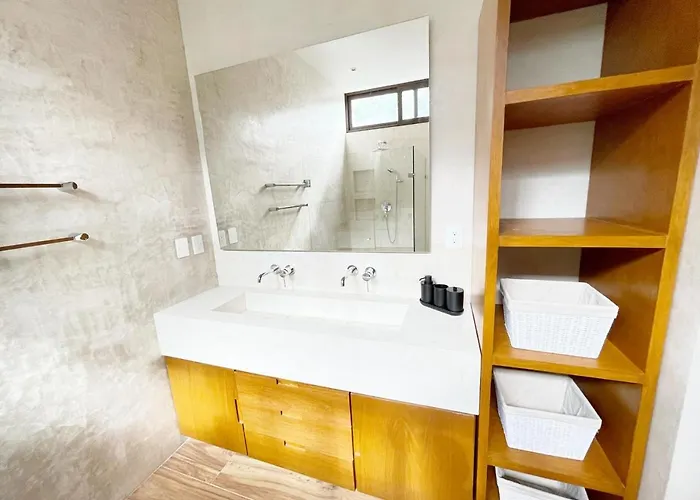 Luxury House Tomanoa - 10pers - 4rooms - Pool - Hotjacuzzi - Speed Wifi -waterfall Villa