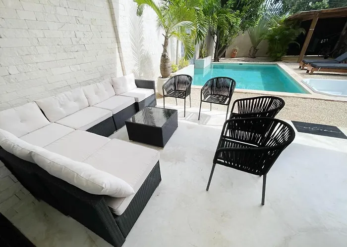 Luxury House Tomanoa - 10pers - 4rooms - Pool - Hotjacuzzi - Speed Wifi -waterfall Villa