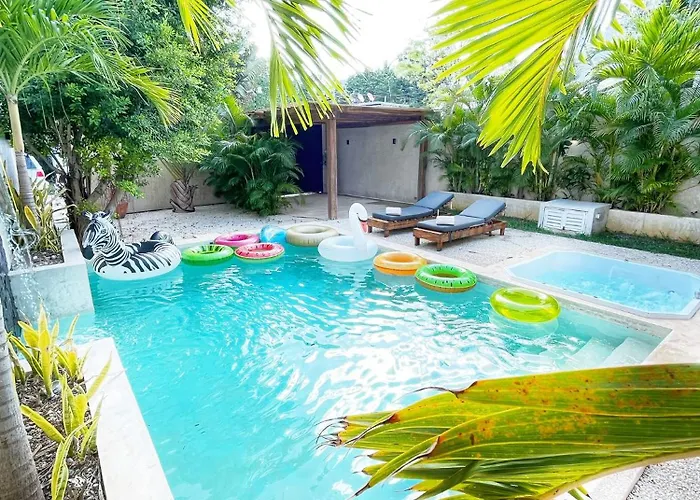 Luxury House Tomanoa - 10pers - 4rooms - Pool - Hotjacuzzi - Speed Wifi -waterfall