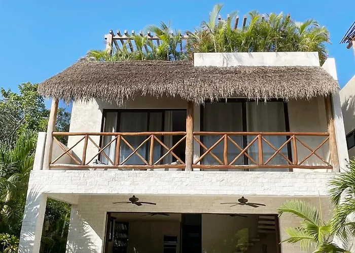 Luxury House Tomanoa - 10pers - 4rooms - Pool - Hotjacuzzi - Speed Wifi -waterfall Tulum